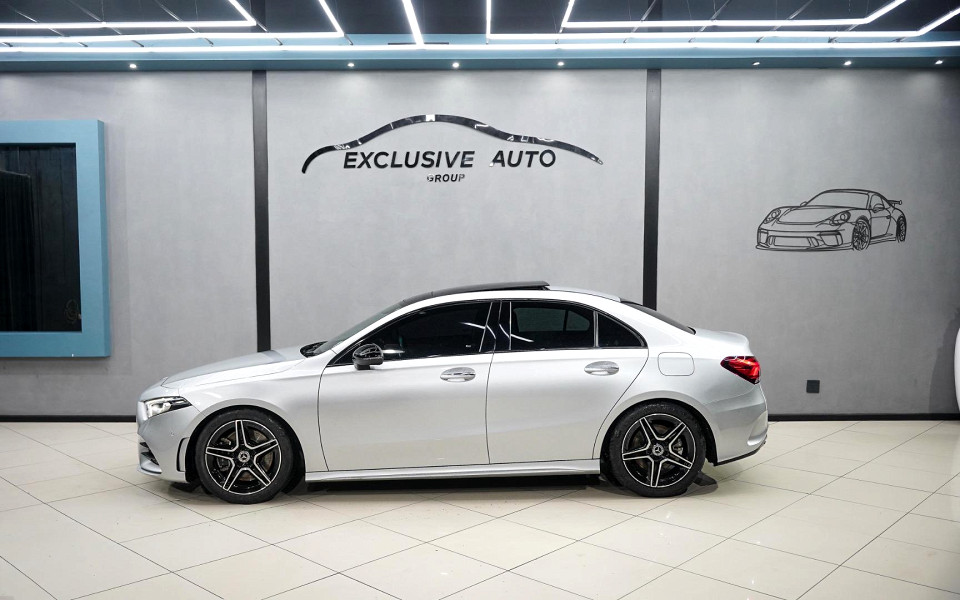 MERCEDES-BENZ A250 SPORT (4DR), image 2
