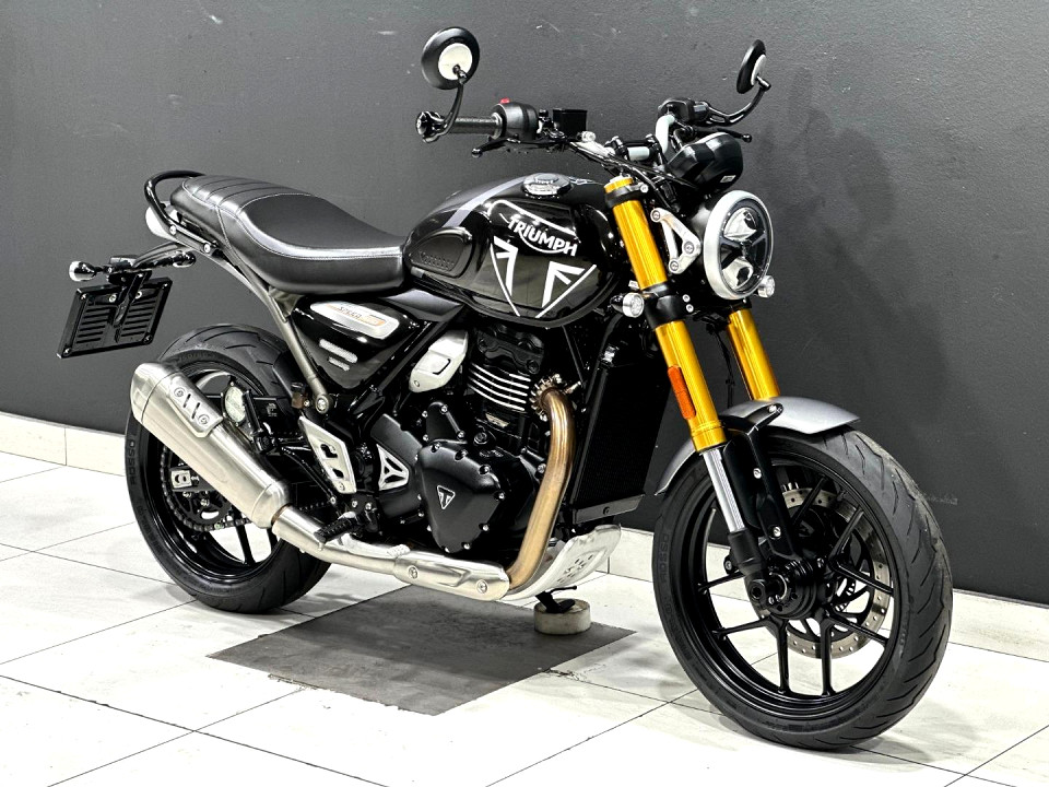 TRIUMPH 400, image 1