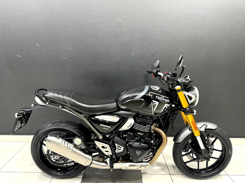 TRIUMPH 400, image 2