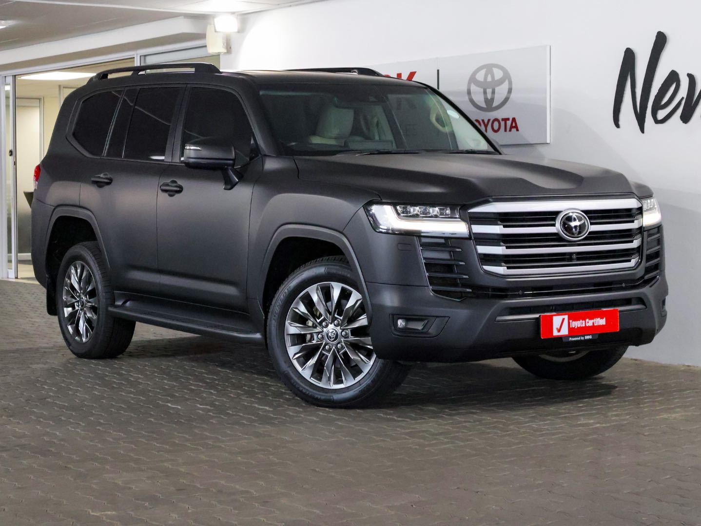 Toyota Land Cruiser 300 V6 3.5T ZX, image 1