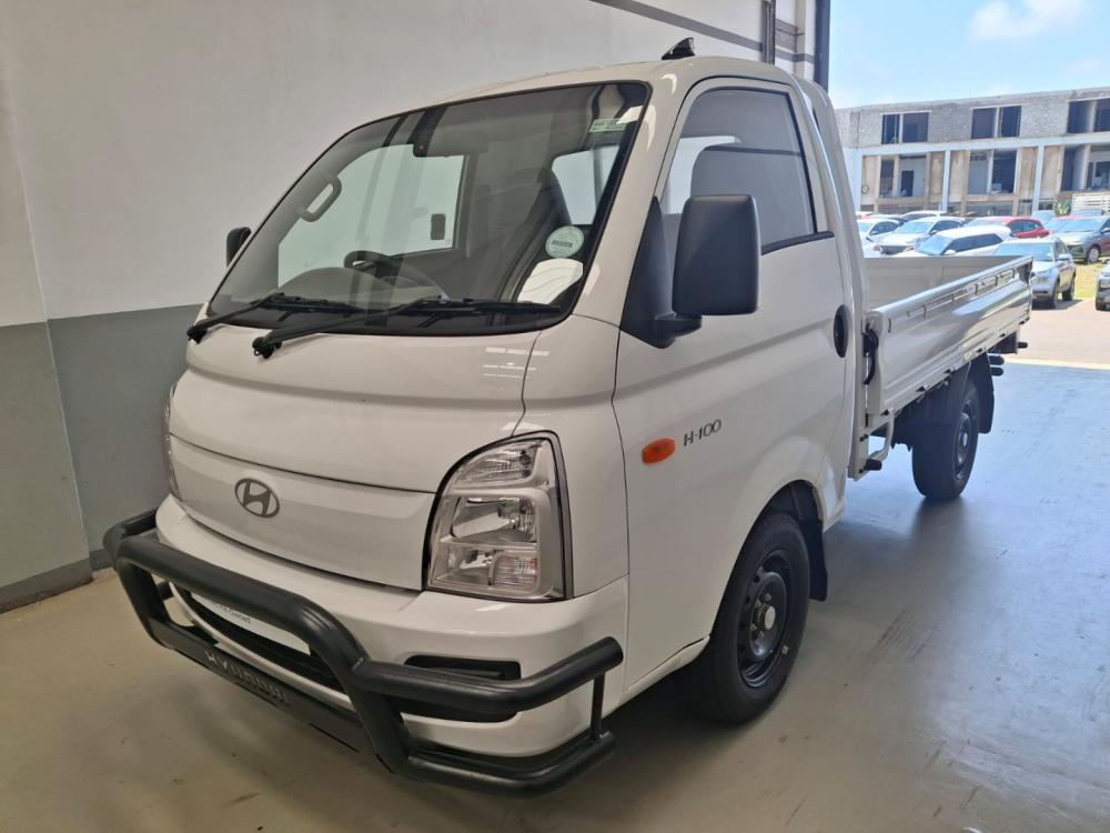 Hyundai H-100 Bakkie 2.6D Deck A/C, image 2
