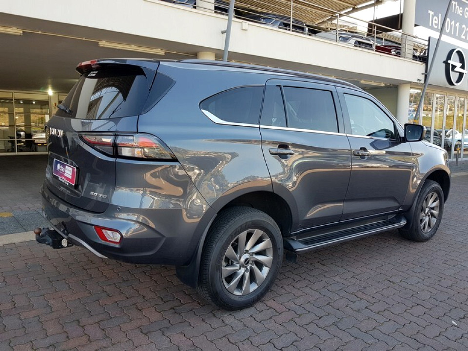 ISUZU MU-X 3.0D HR LSE A/T, image 2