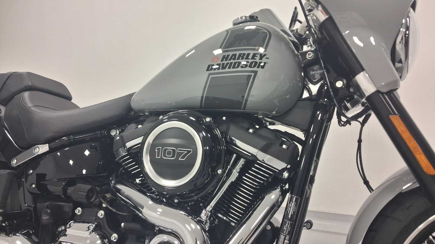 HARLEY DAVIDSON SPORT GLIDE, image 2