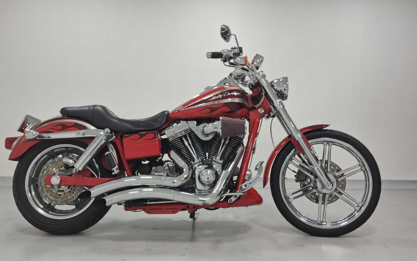 HARLEY DAVIDSON CVO DYNA FAT BOB, image 1