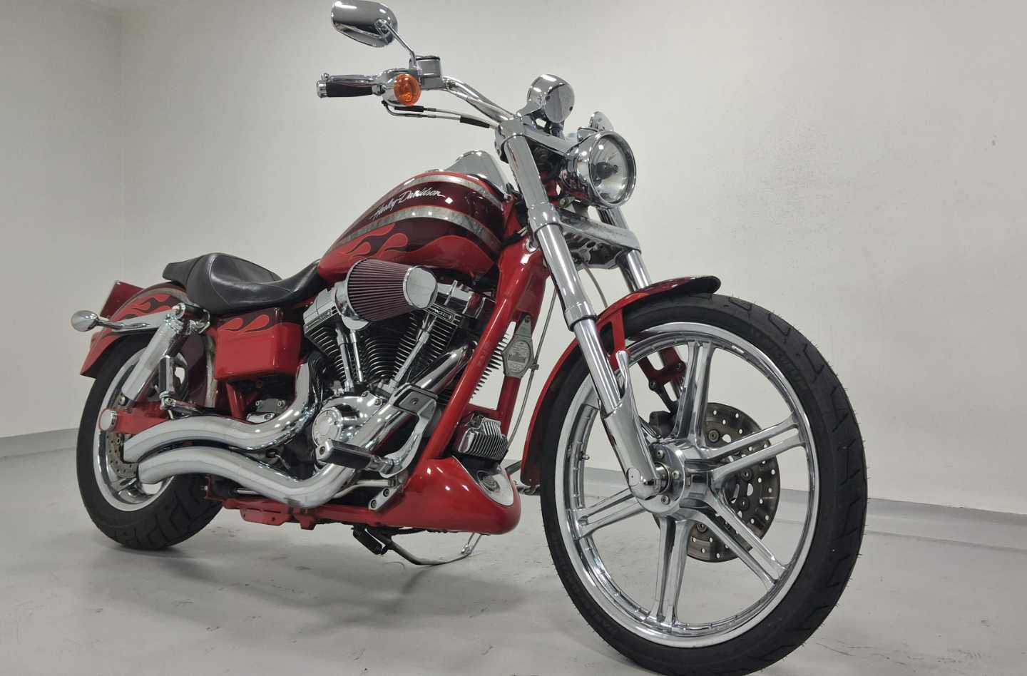 HARLEY DAVIDSON CVO DYNA FAT BOB, image 2