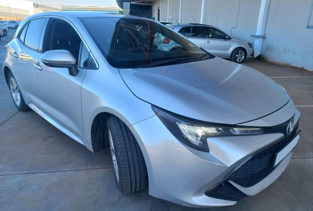 Toyota Corolla hatch 1.2T XS CVT, image 2
