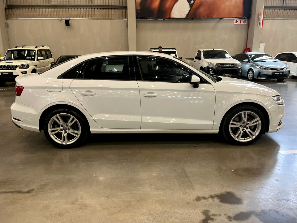 AUDI A3 2.0T FSI STRONIC (40 T FSI), image 2