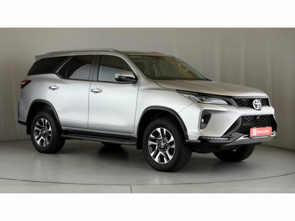 TOYOTA  FORTUNER 2.4GD-6 R/B A/T, image 1