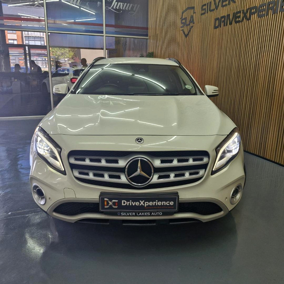 MERCEDES-BENZ GLA 200d A/T, image 2