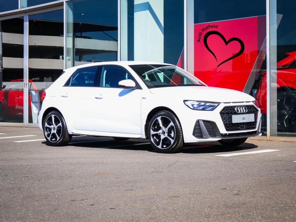 Audi A1 Sportback 30TFSI S line, image 1