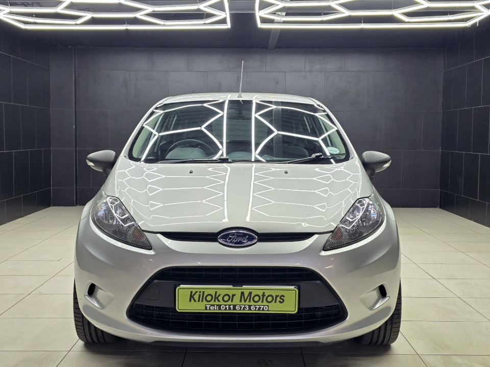 FORD FIESTA 1.4i AMBIENTE 5Dr, image 2