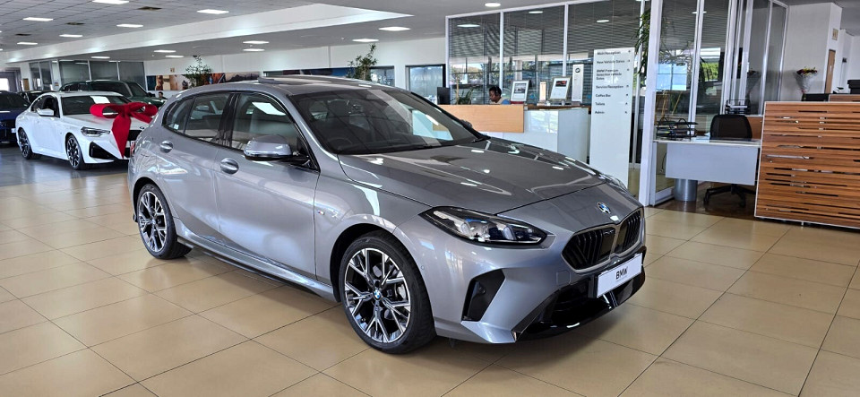 BMW 118 M SPORT A/T (F70), image 1