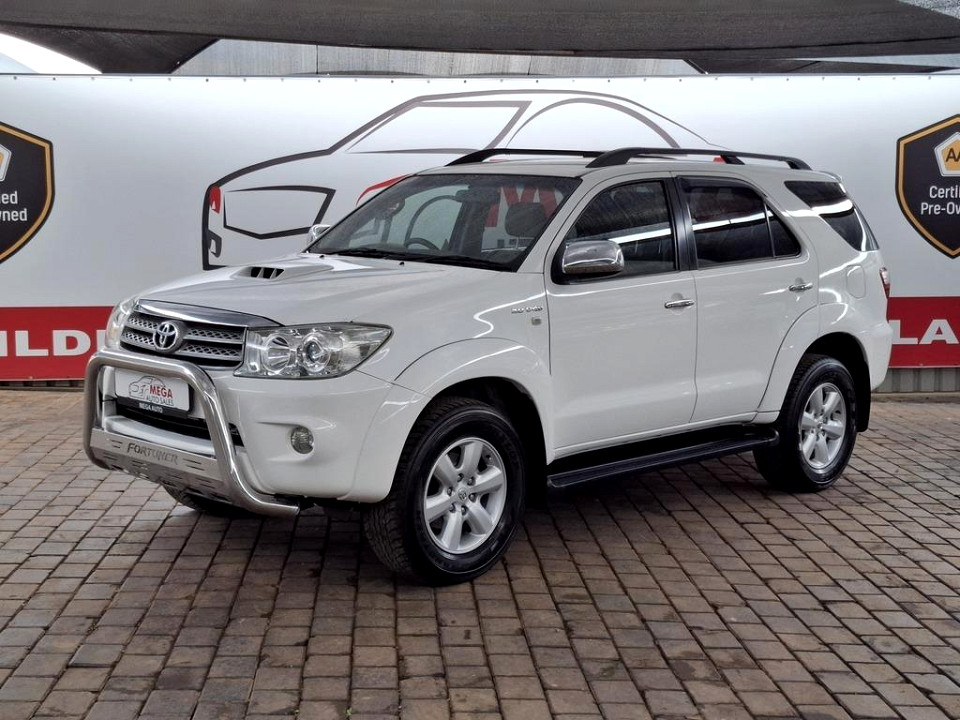 TOYOTA FORTUNER 3.0D-4D R/B, image 2