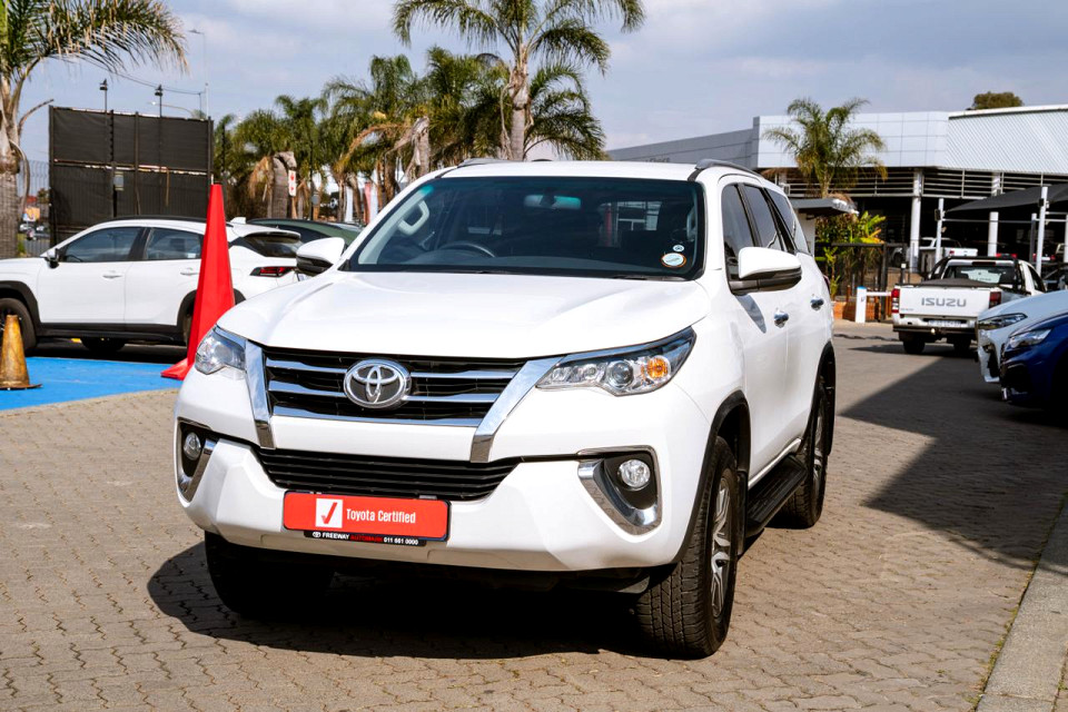 TOYOTA FORTUNER 2.4GD-6 R/B A/T, image 2