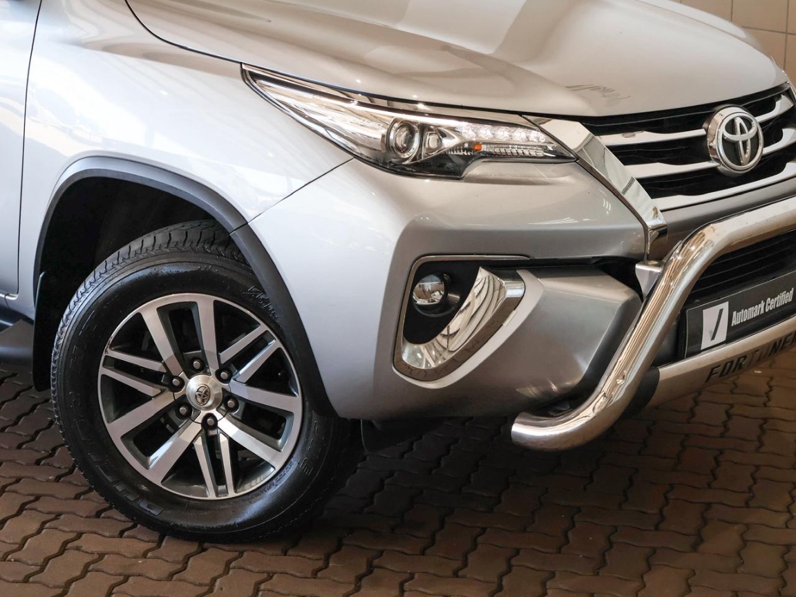 TOYOTA FORTUNER 2.8GD-6 R/B A/T, image 2