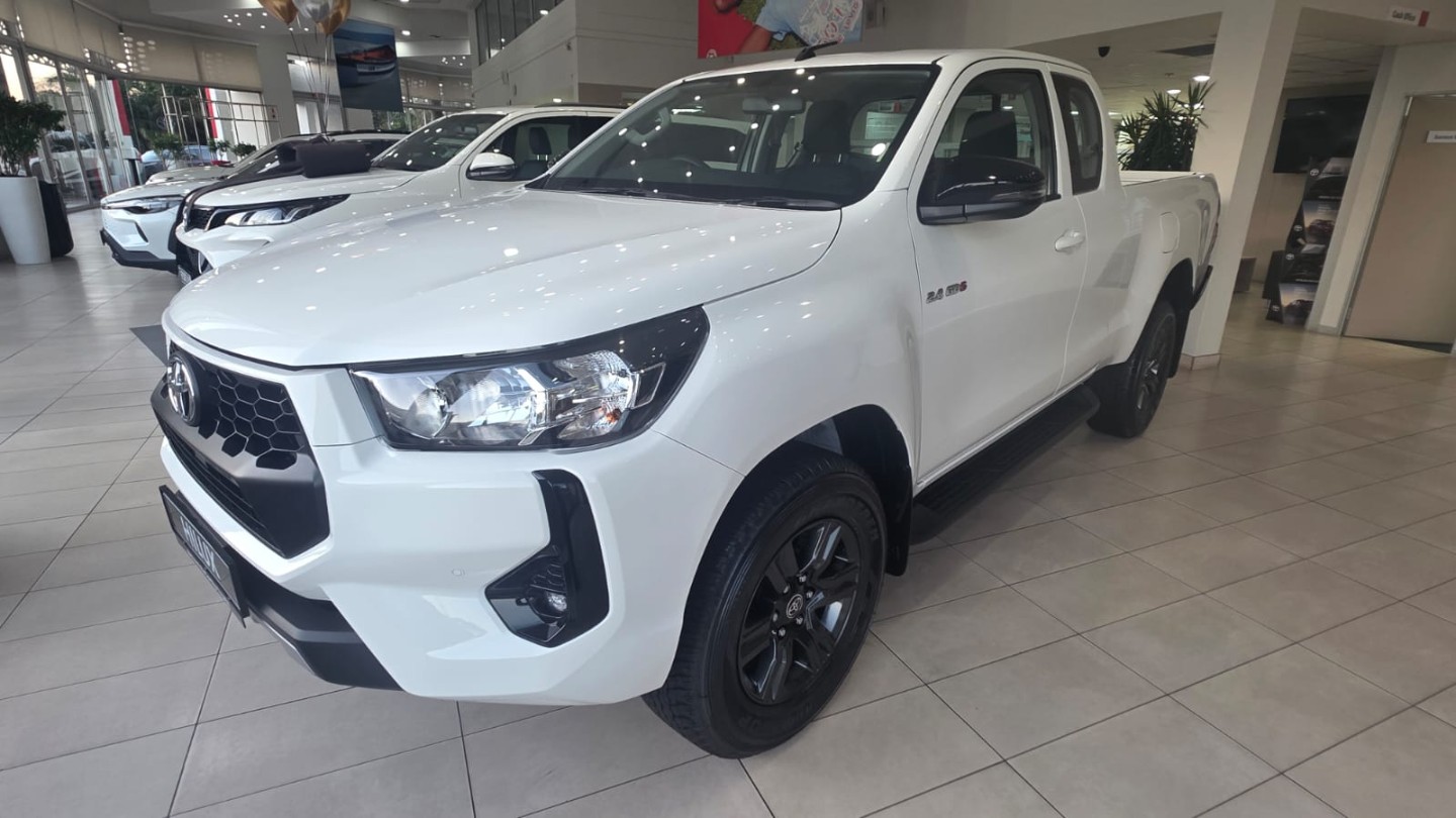 Toyota Hilux Xtra Cab 2.4 GD-6 RB Raider 6MT, image 2
