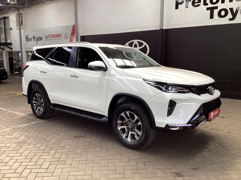 TOYOTA  FORTUNER 2.4GD-6 R/B A/T, image 1