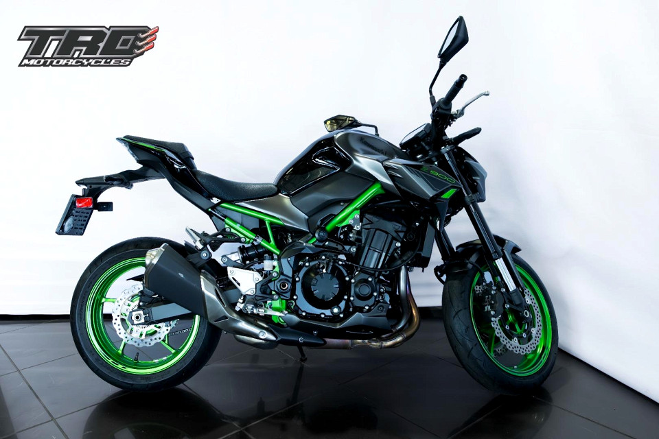 KAWASAKI 900, image 1