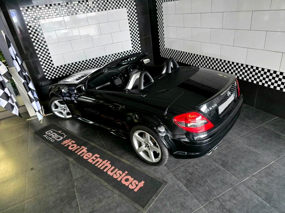 Mercedes-Benz SLK 55 AMG, image 2