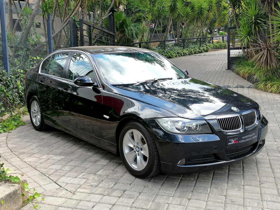 BMW 323i A/T (E90), image 2