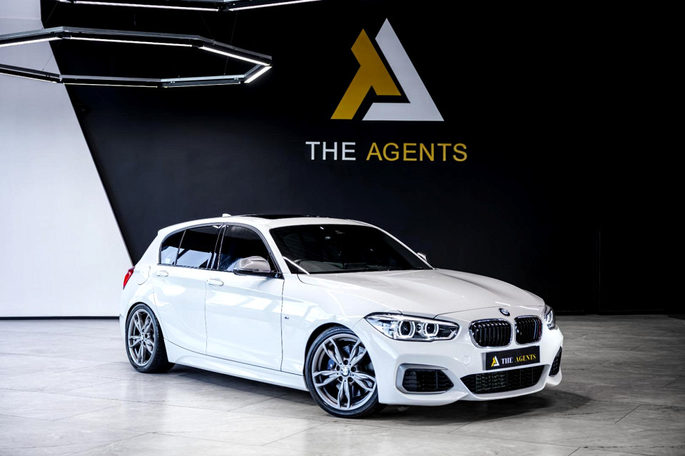 BMW M140i 5-door sports-auto, image 1