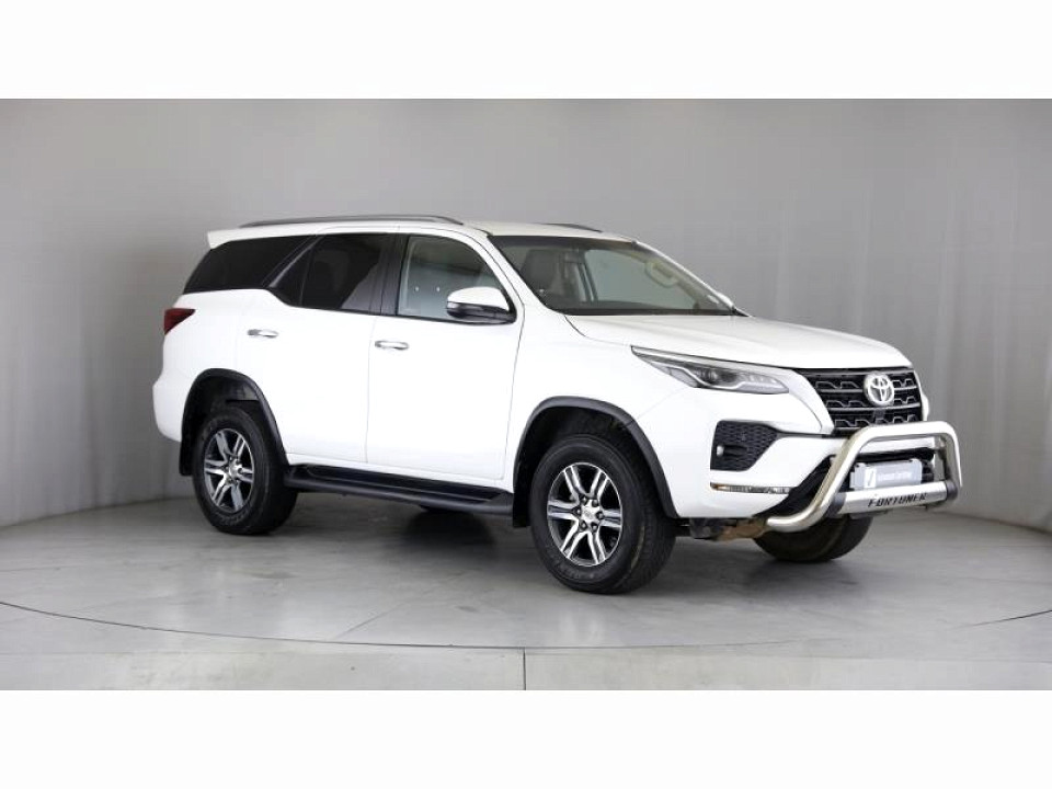 Toyota Fortuner 2.4GD-6 R/B A/T, image 1