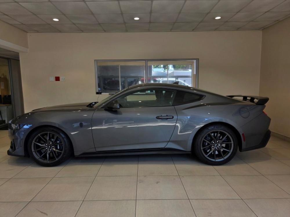 Ford Mustang 5.0 Dark Horse A/T, image 2