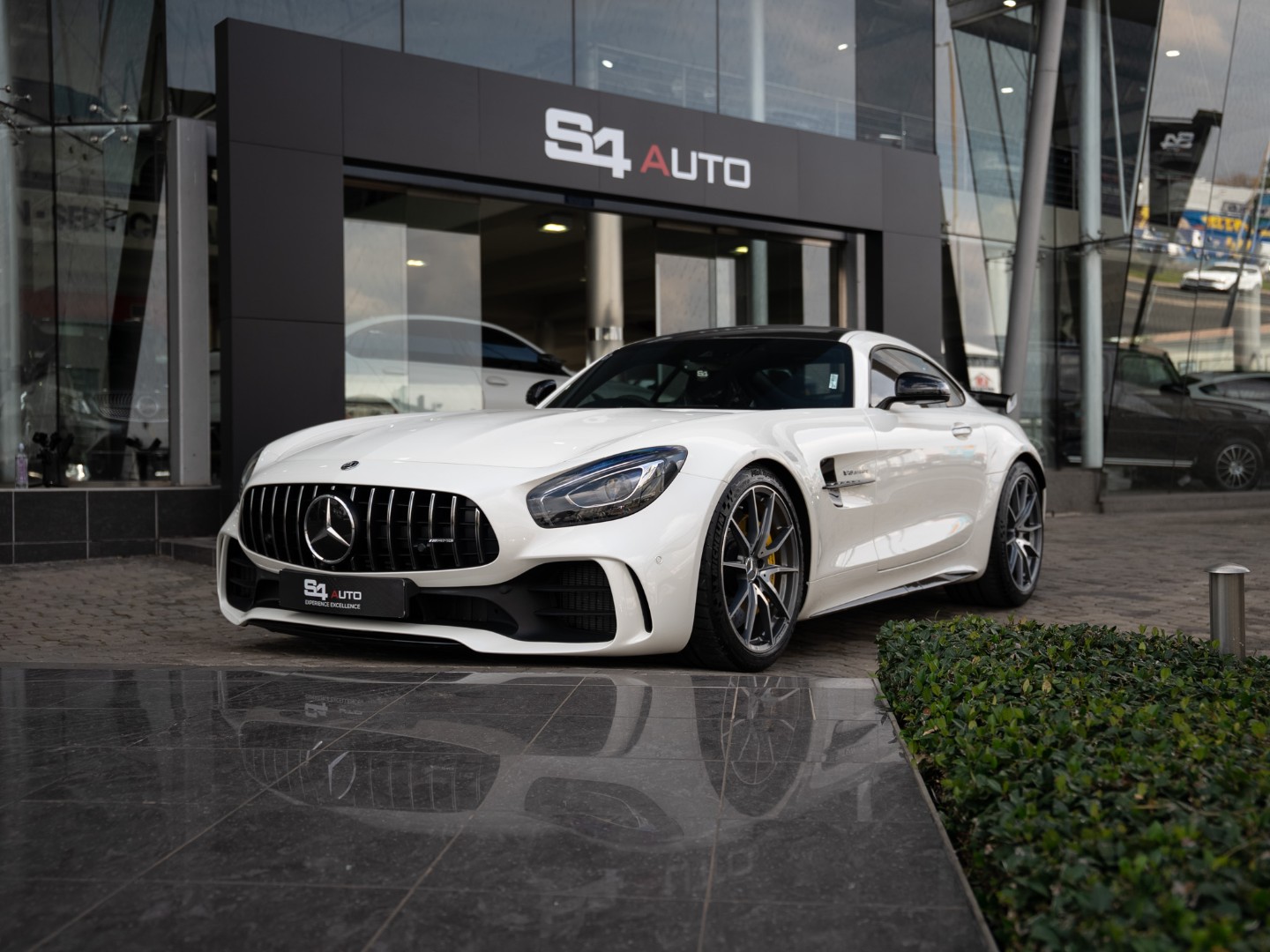MERCEDES-BENZ AMG GT R, image 1