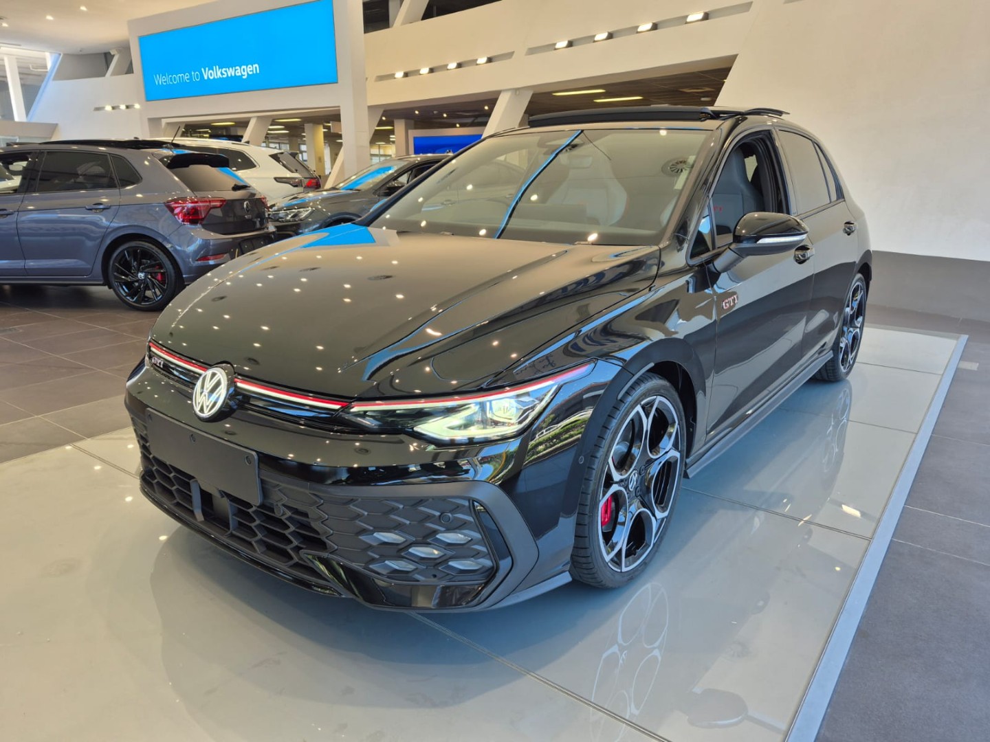VOLKSWAGEN GOLF 8 GTi 2.0 TSI DSG, image 1