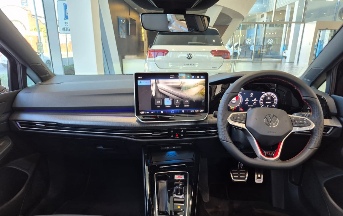 VOLKSWAGEN GOLF 8 GTi 2.0 TSI DSG, image 2