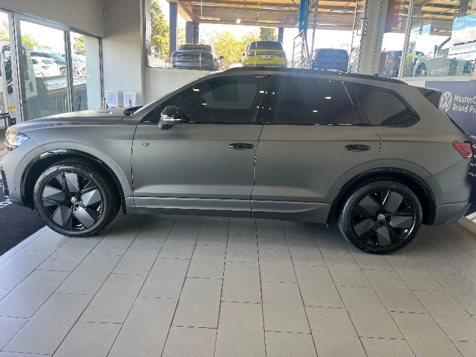 VOLKSWAGEN TOUAREG 3.0 TDI V6 R-LINE, image 2