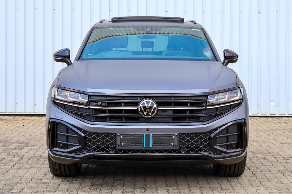 VOLKSWAGEN TOUAREG 3.0 TDI V6 R-LINE, image 2