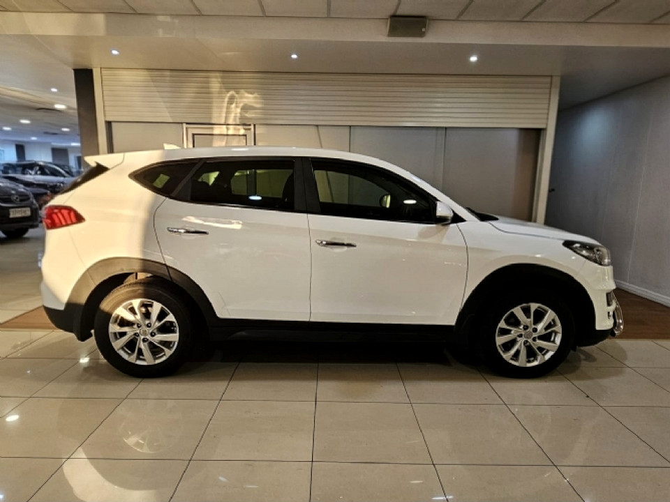 HYUNDAI TUCSON 2.0 PREMIUM A/T, image 2