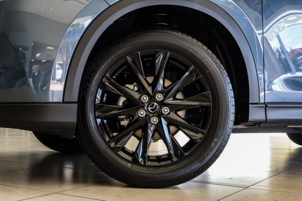 Mazda CX-5 2.0 Carbon Edition Auto FWD, image 2