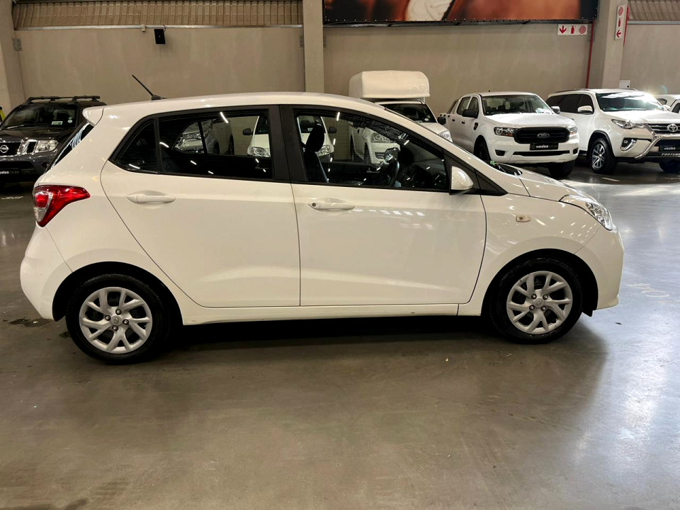 HYUNDAI GRAND i10 1.0 MOTION, image 2