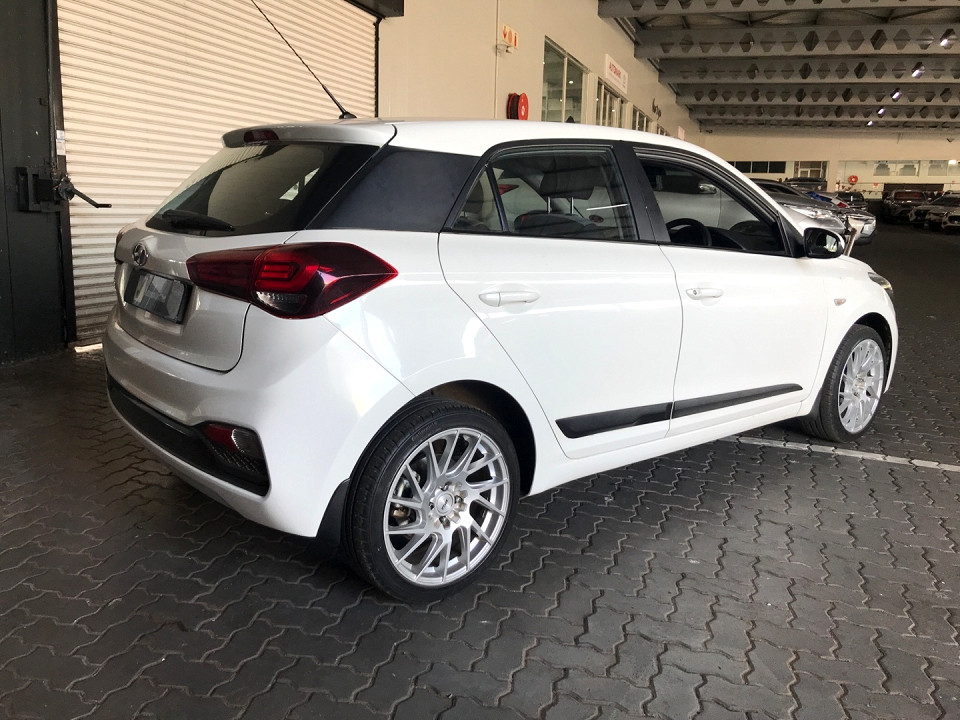 HYUNDAI i20 1.2 MOTION, image 2