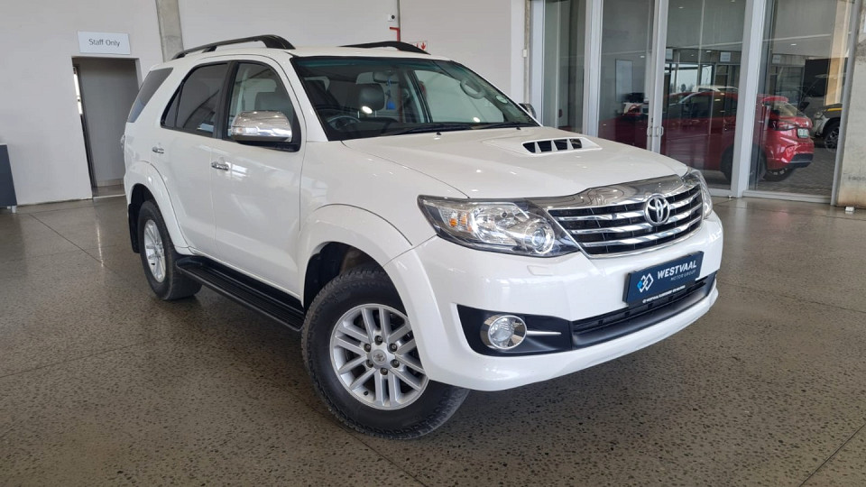 TOYOTA FORTUNER 3.0D-4D R/B , image 1