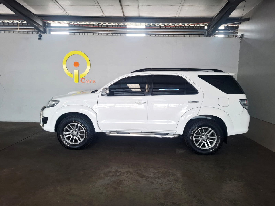 Toyota Fortuner 3.0D-4D 4x4 auto, image 1