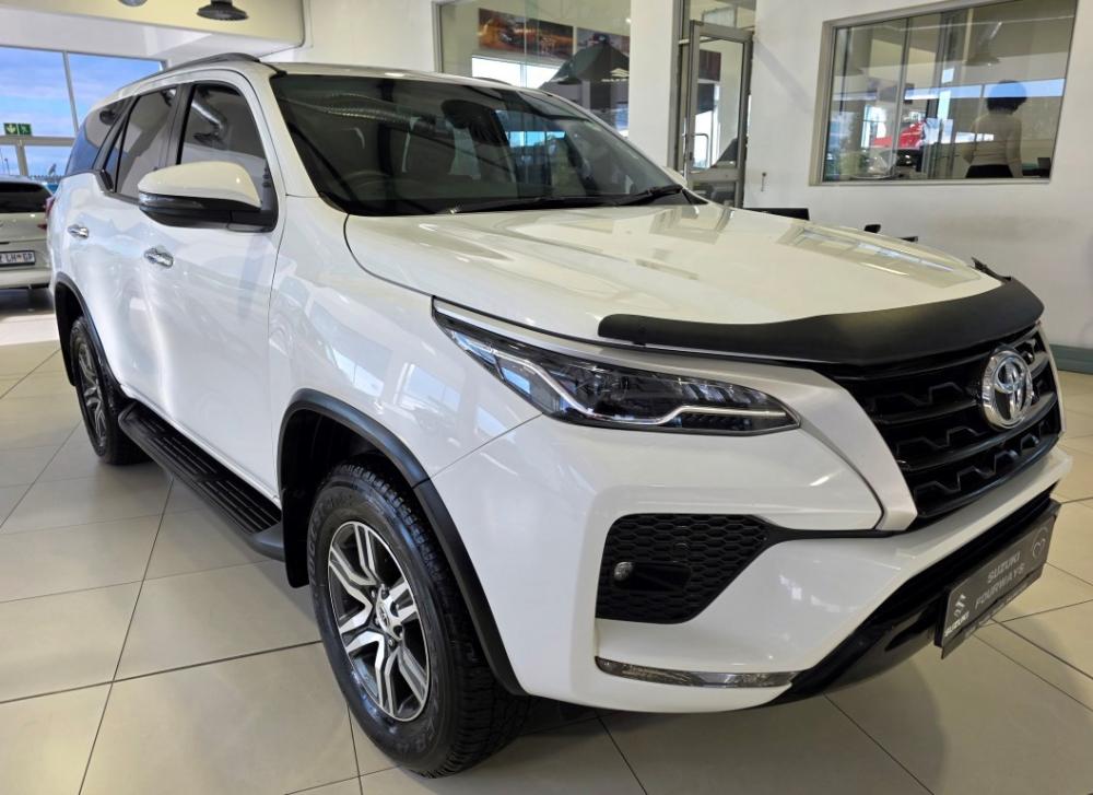 Toyota Fortuner 2.4GD-6 R/B A/T, image 1
