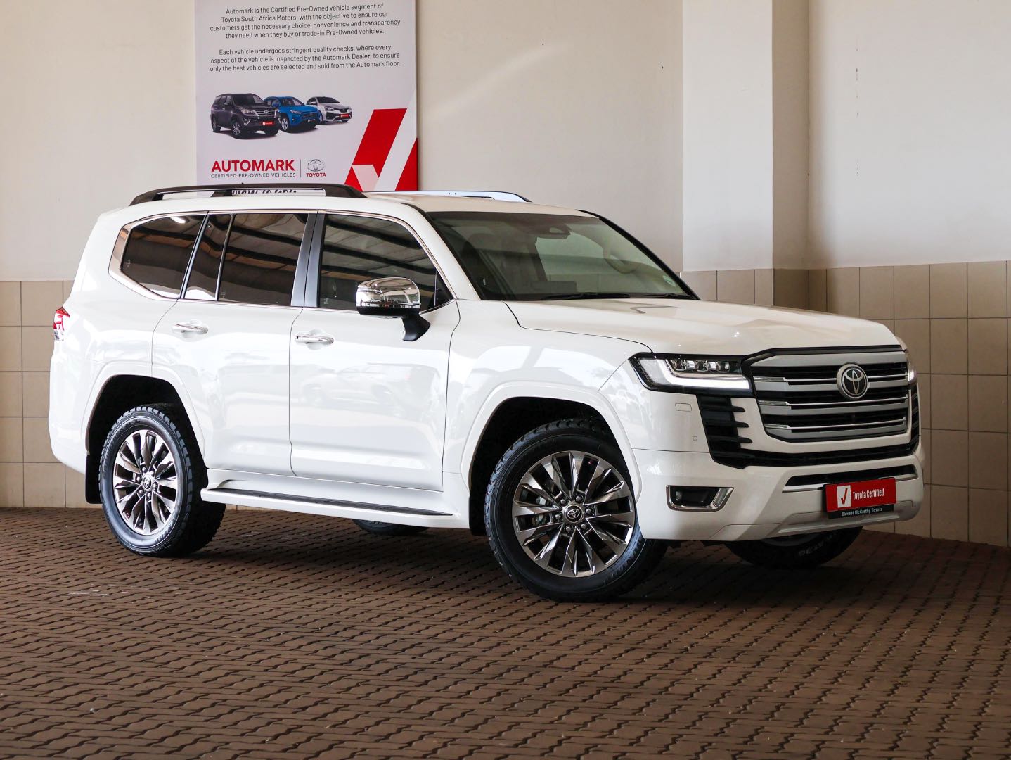 TOYOTA LANDCRUISER 300 V6 3.3D ZX, image 1