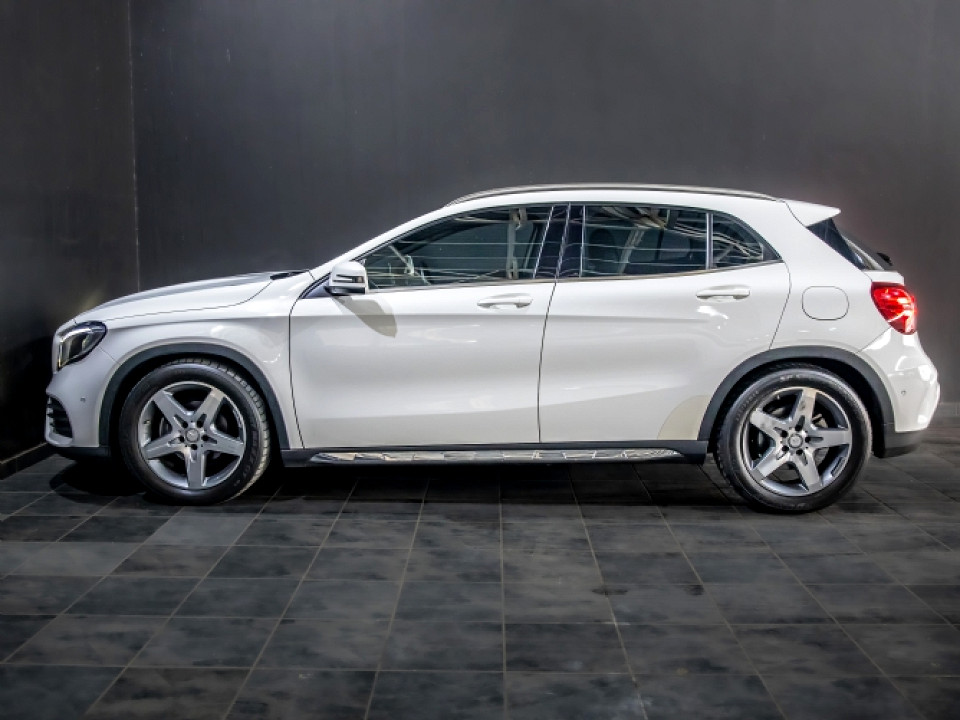 MERCEDES-BENZ GLA 200 A/T, image 1