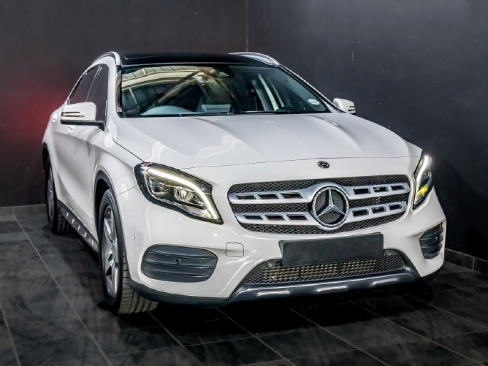 MERCEDES-BENZ GLA 200 A/T, image 2