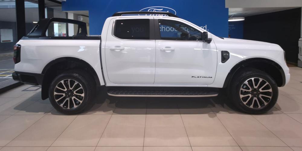 Ford Ranger 3.0D V6 Platinum A/T 4X4 Double Cab, image 2