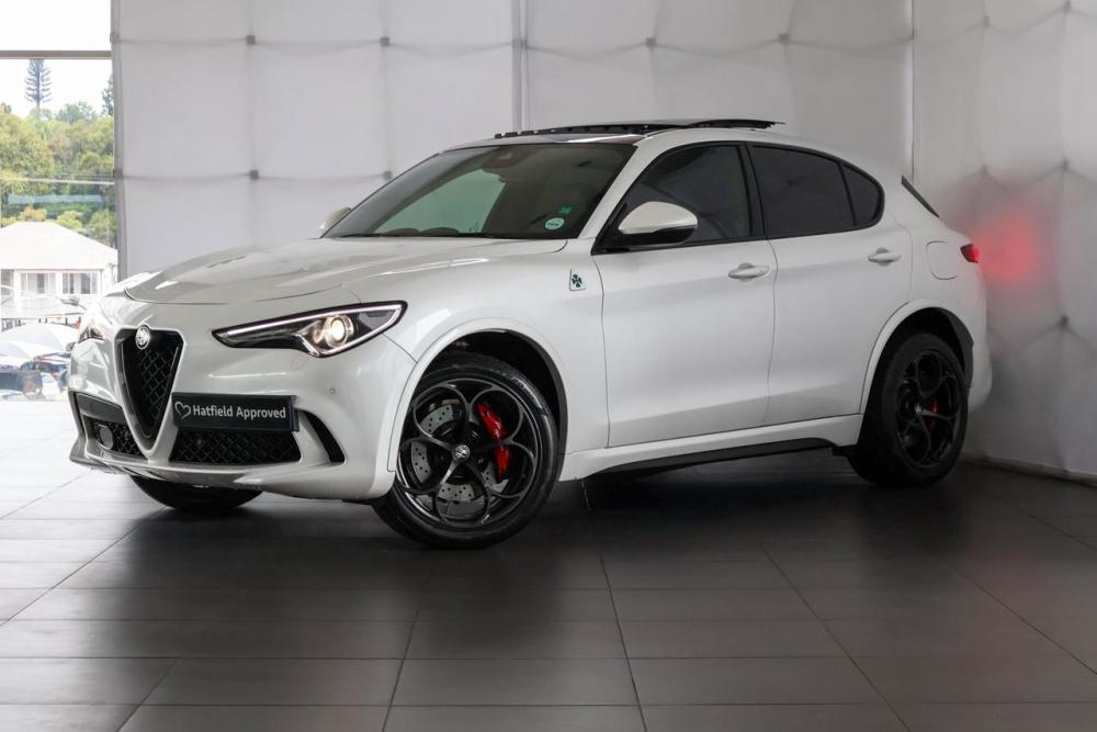 Alfa Romeo Stelvio 2.9L Turbo Q  AWD, image 1