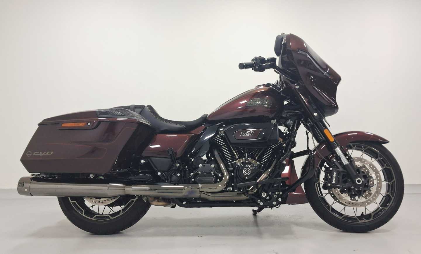 HARLEY DAVIDSON CVO STREET GLIDE (121), image 1