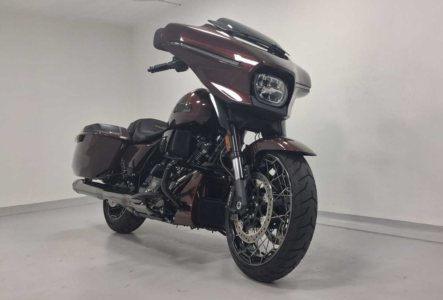HARLEY DAVIDSON CVO STREET GLIDE (121), image 2