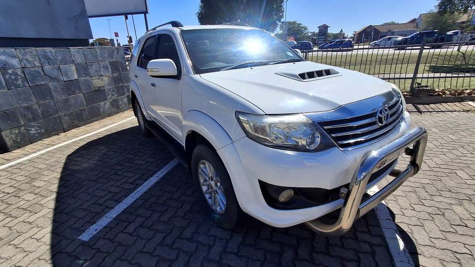 Toyota Fortuner 3.0D-4D R/B auto, image 1