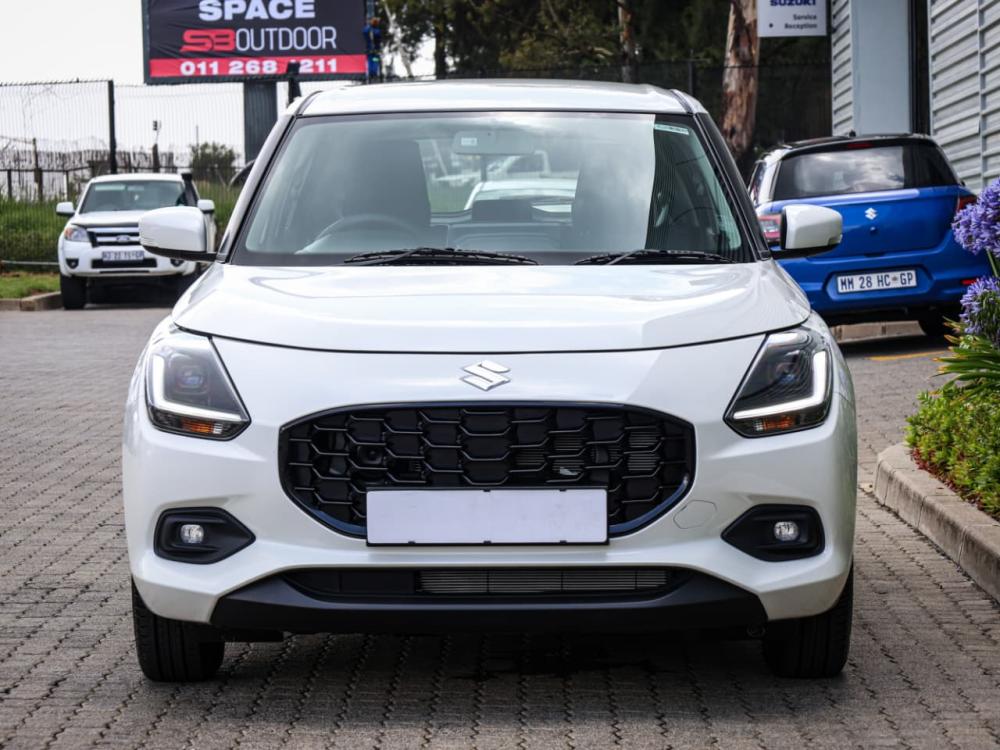 Suzuki Swift 1.2 GLX CVT, image 1