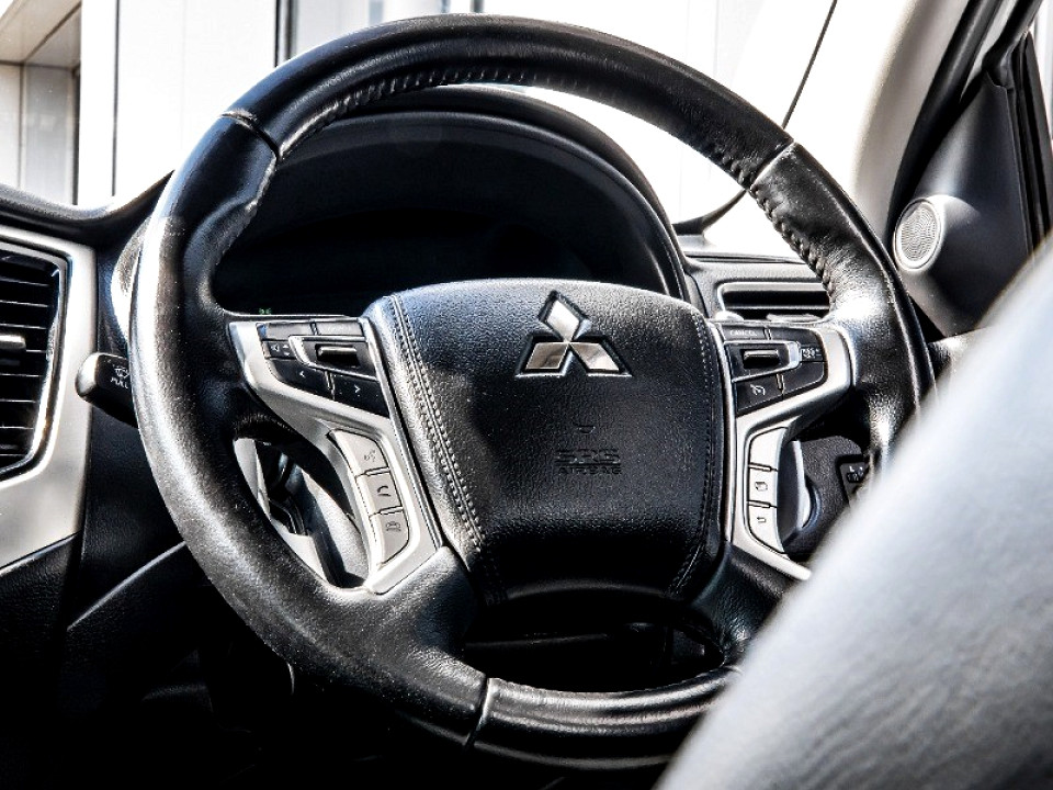 MITSUBISHI TRITON 2.4 Di-DC 4X4 A/T P/U D/C, image 2