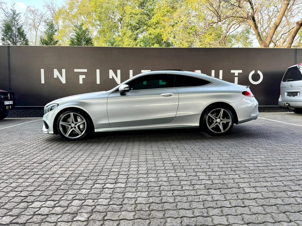 Mercedes-Benz C200 coupe AMG Line auto, image 2